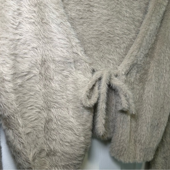 Forever 21 Faux Fur Beige Cardigan - Picture 4 of 5